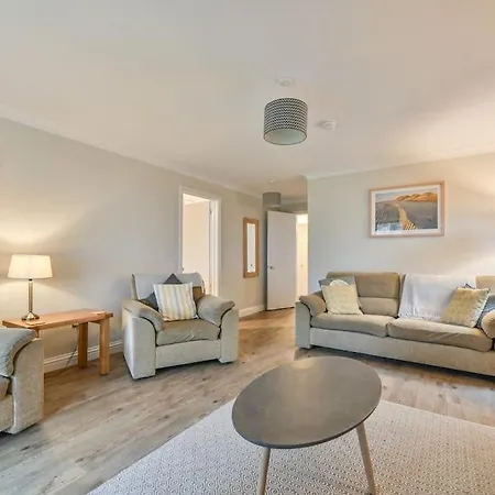 Spacious Sandbanks Apartment Near Beach And Bars With Free Parking Poole Exterior photo