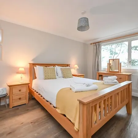 Spacious Sandbanks Apartment Near Beach And Bars With Free Parking Poole Exterior photo